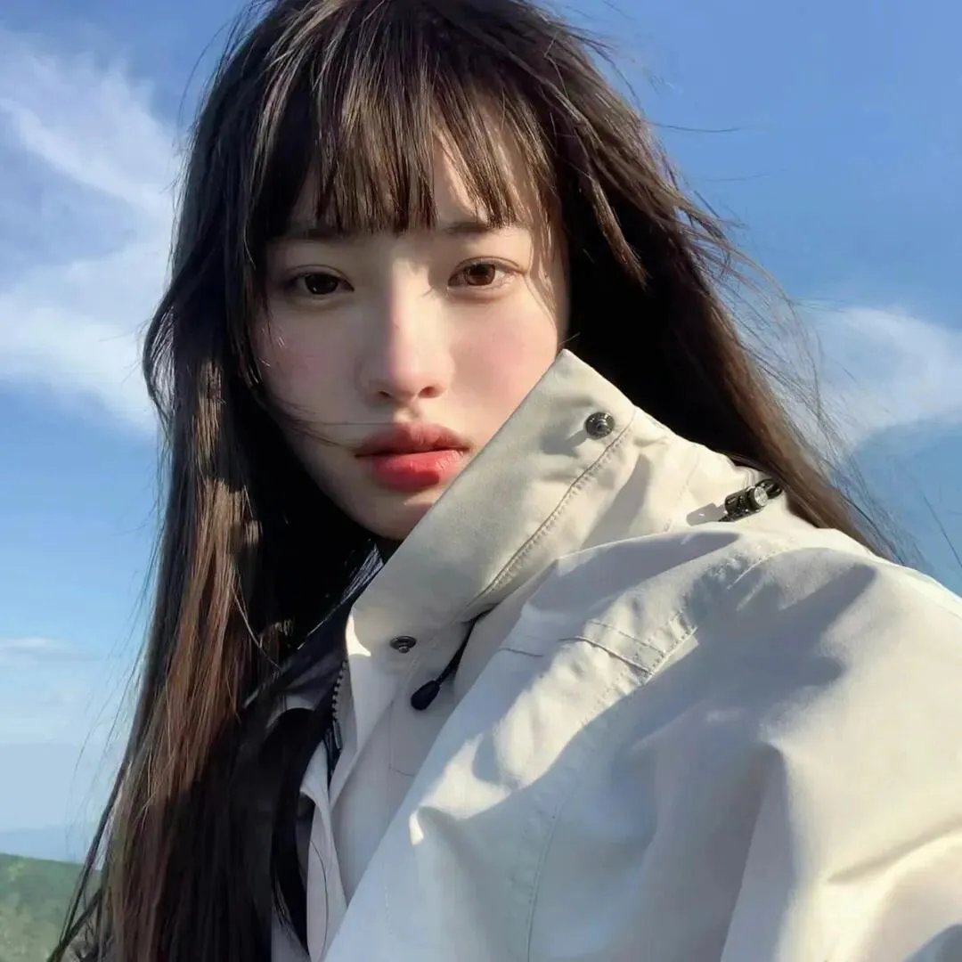 向天真的女生投降
